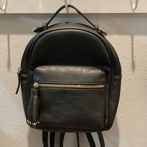 🥳black mini backpack🥳